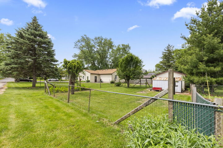 Property Photo:  1406 Kaskaskia Avenue  IL 60123 