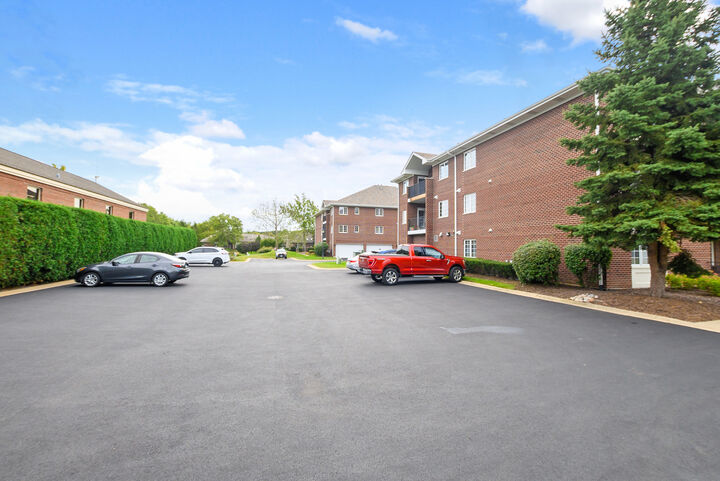Property Photo:  13059 Laurel Glen Court 301  IL 60463 