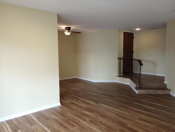 Property Photo: 1208 Knottingham Court 2B IL 60193