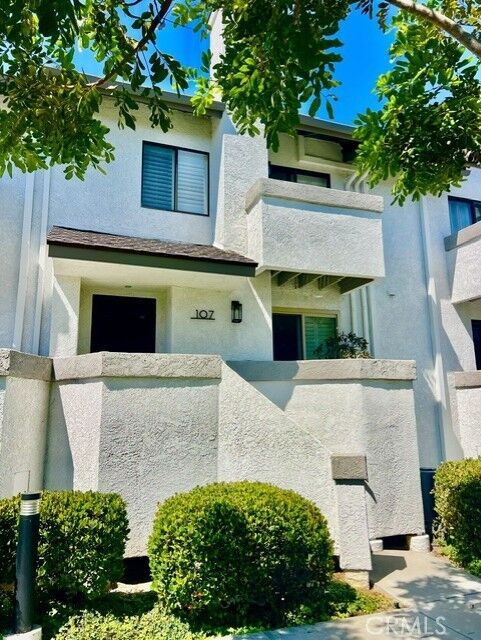 Property Photo:  107 Harbor Woods Place  CA 92660 