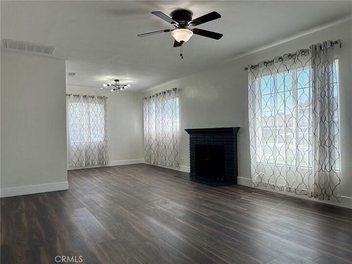 Property Photo:  716 Cherokee  CA 93309 