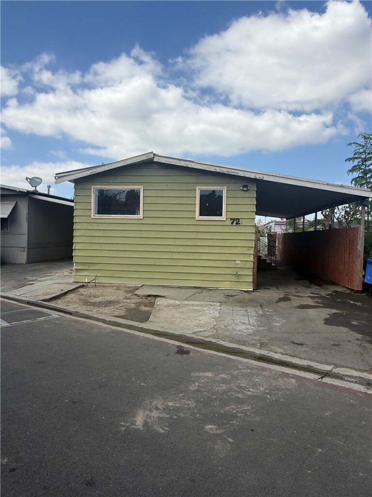 Property Photo:  721 Ginger Drive  CA 90805 