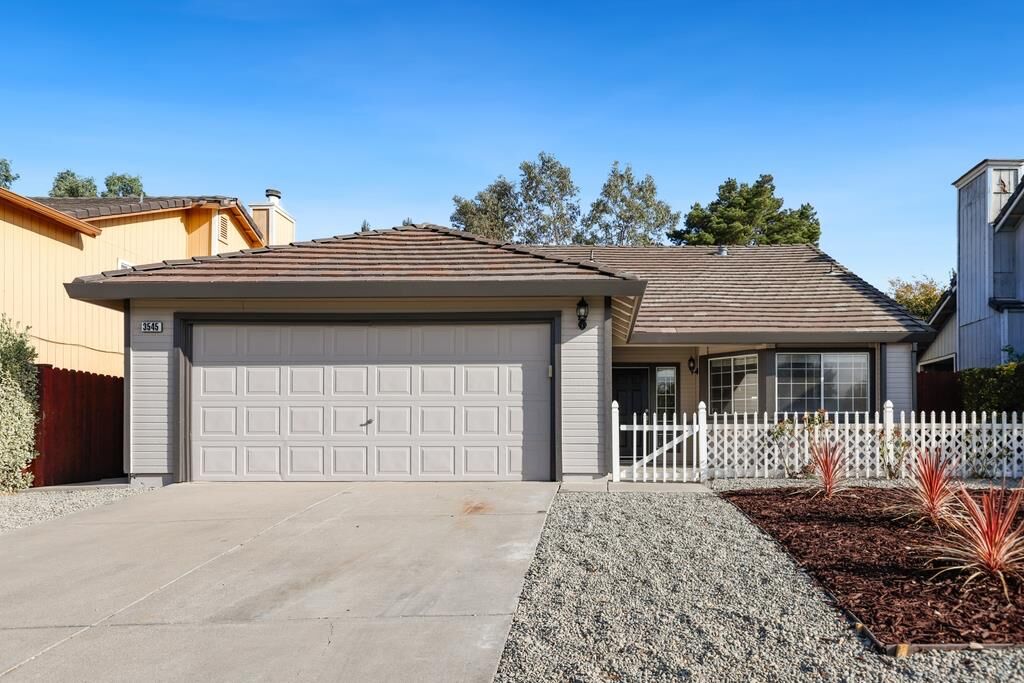 Property Photo: 3545 Pine Hollow Way CA 95843