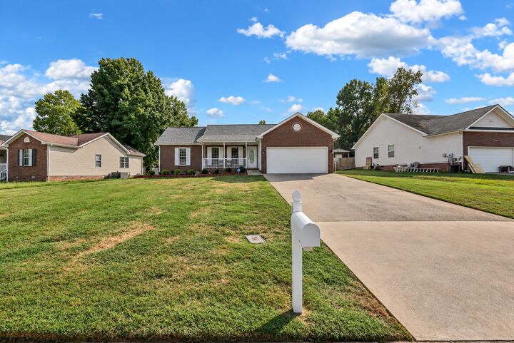Property Photo: 374 Woodtrace Dr TN 37042