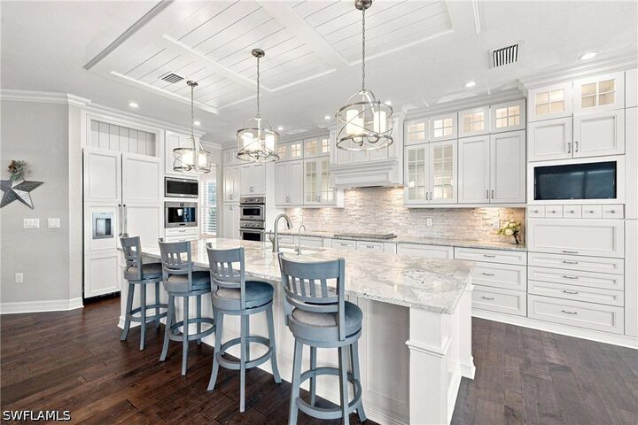 Property Photo: 13715 Callisto Avenue FL 34109