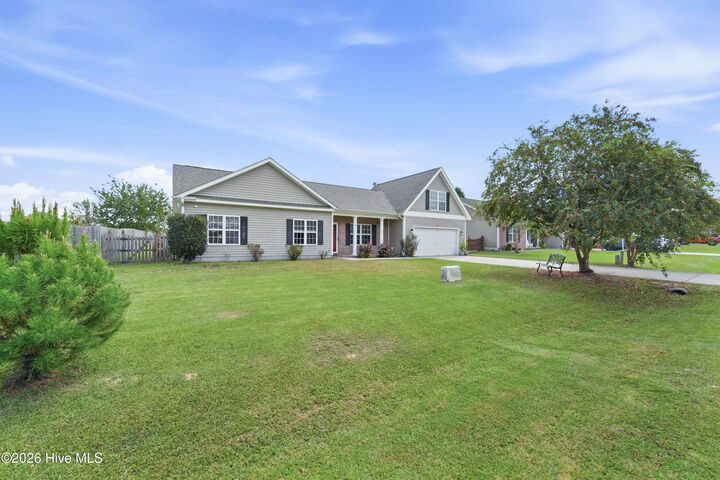 Property Photo:  207 Bonanza Drive  NC 28574 