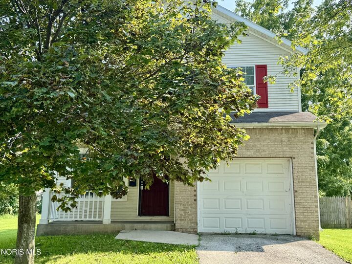 Property Photo:  737 Tecumseh Street  OH 43604 