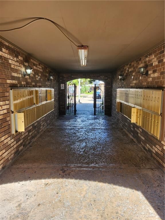 Property Photo: 6220 Riverside Drive LA 70003