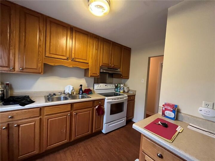 Property Photo: 521 Ave F LA 70072