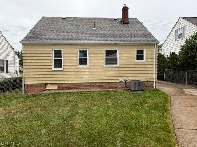 Property Photo:  604 E 305th Street  OH 44095 