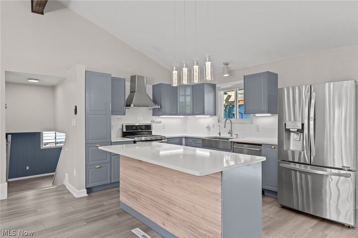 Property Photo:  1201 Giesse Drive  OH 44124 