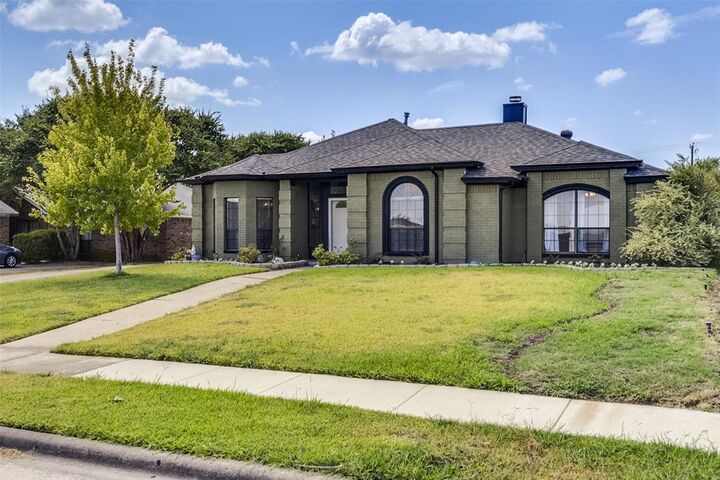 Property Photo:  1501 Osage Trail  TX 75149 
