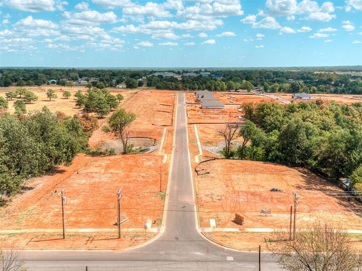 Property Photo: 2875 Garrett Street OK 73020