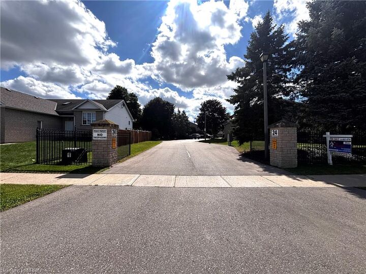Property Photo:  24 Griffiths Drive 23  ON N3L 4C5 