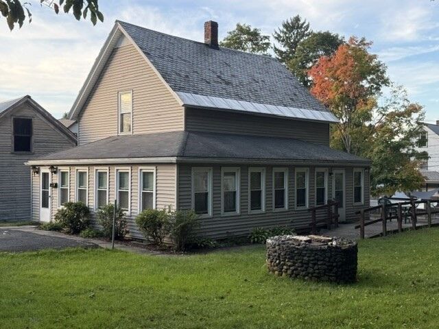 Property Photo:  9 Spring St  MA 01376 