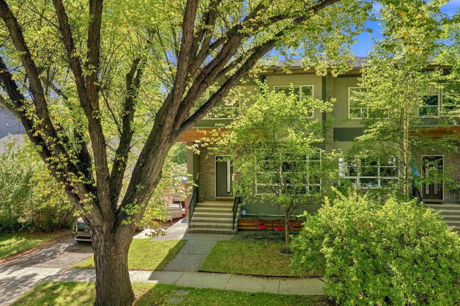 Property Photo:  433 21 Avenue NW  AB T2M 1J6 