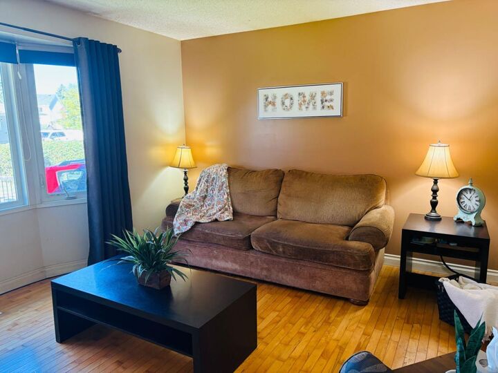 Property Photo:  56 Aberfoyle Place NE  AB T2A 6W7 