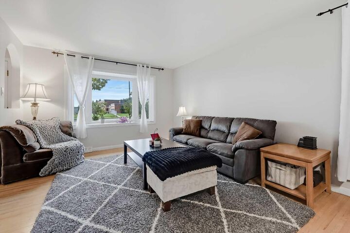 Property Photo:  176 Frobisher Boulevard SE  AB T2H 1G7 