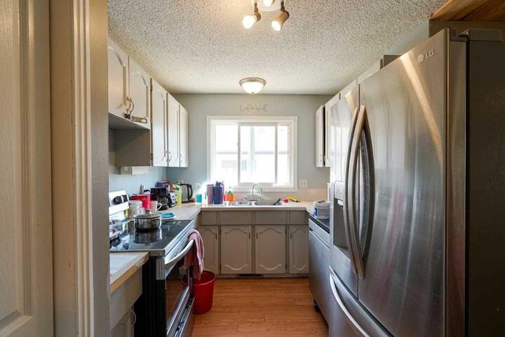 Property Photo: 9424 123 Avenue AB T8V 5Y5