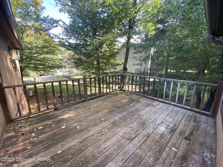 Property Photo:  1730 Rolling Hills Drive  PA 18466 