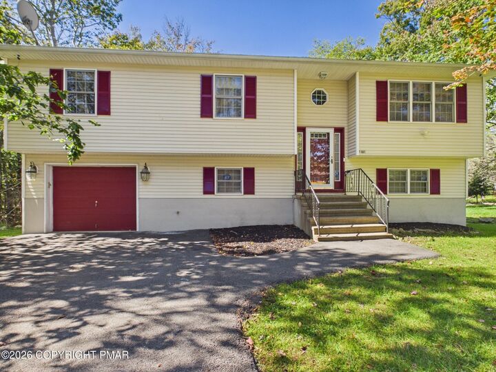 Property Photo: 5064 Carol Terrace PA 18466