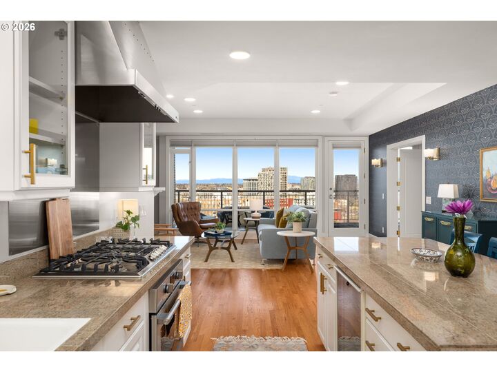 Property Photo: 2020 SW Market Street Dr 303 OR 97201