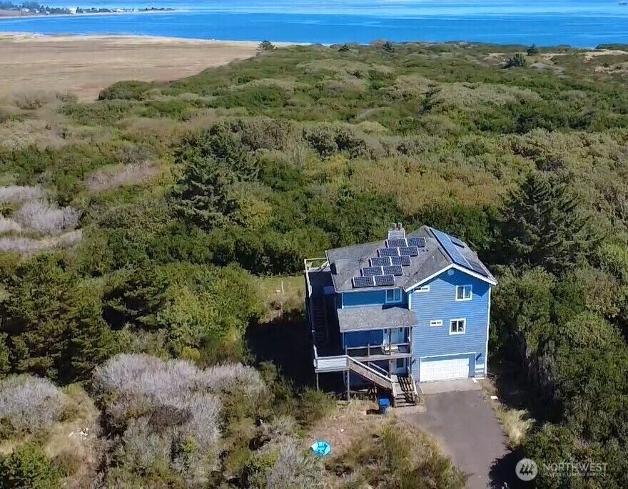Property Photo: 1264 E Ocean Shores Boulevard SW WA 98569
