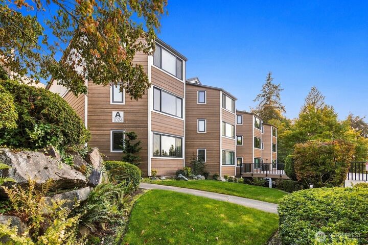 Property Photo: 1024 5th Avenue S A301 WA 98020