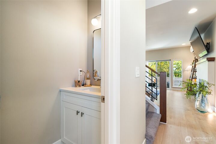 Property Photo: 825 Northview Street WA 98226