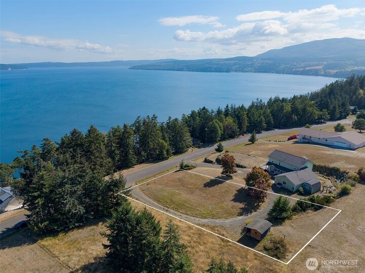 Property Photo:  9999  Discovery View Drive  WA 98382 