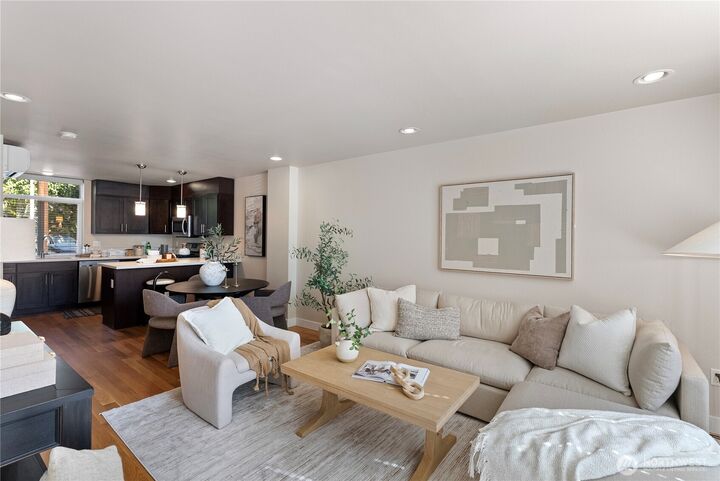 Property Photo:  414 NE 73rd Street  WA 98115 