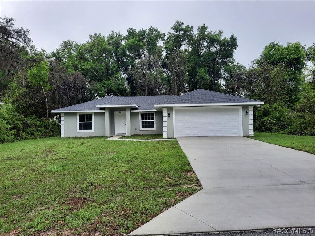 Property Photo: 605 Howard Street FL 34453