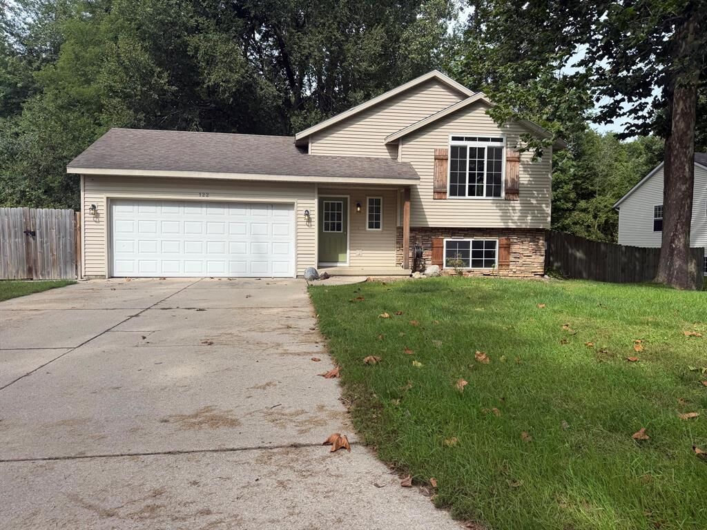 Property Photo:  122 Summit Drive  MI 49010 