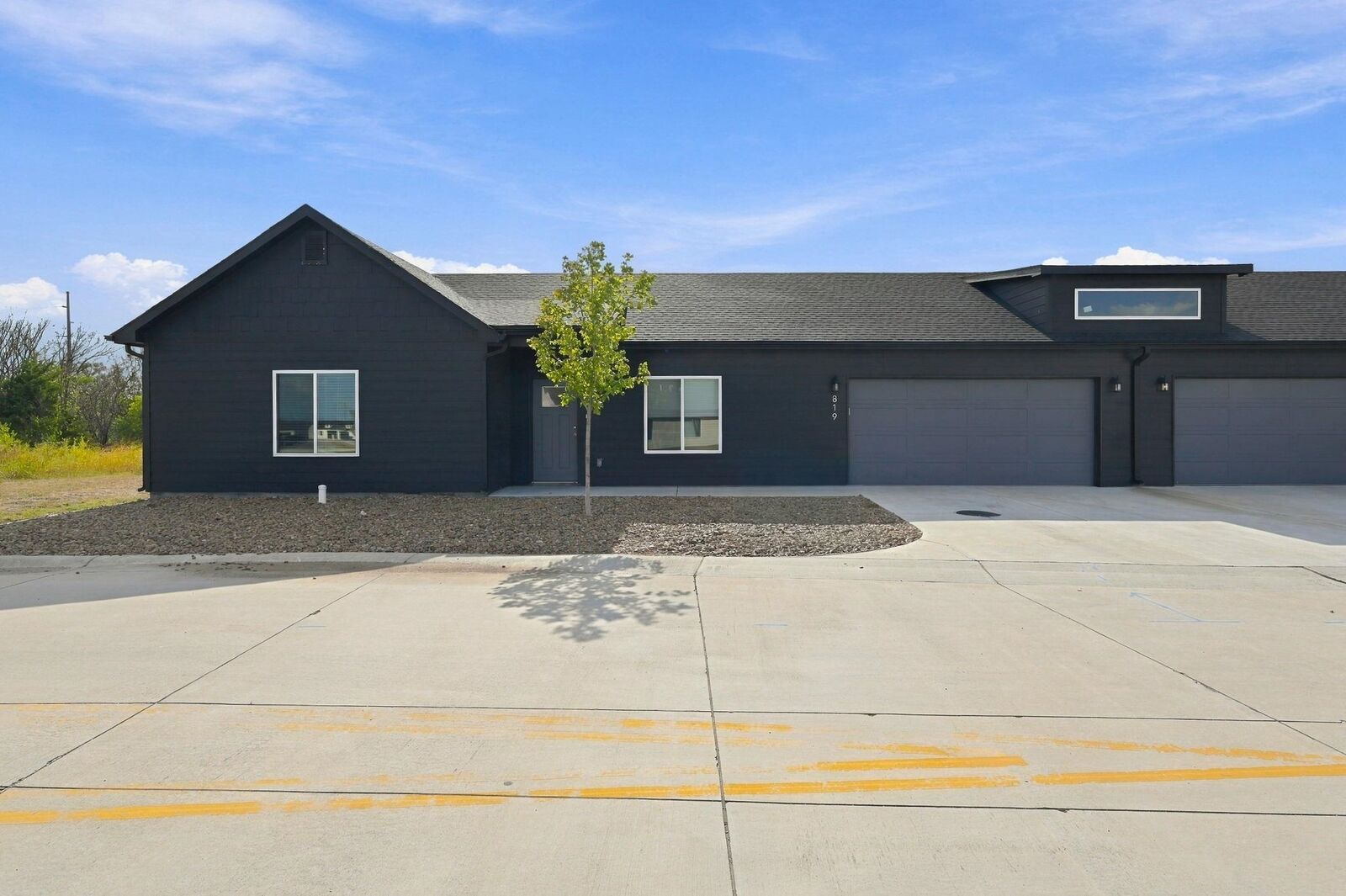 Property Photo:  819 S Jay St  KS 67147-8948 