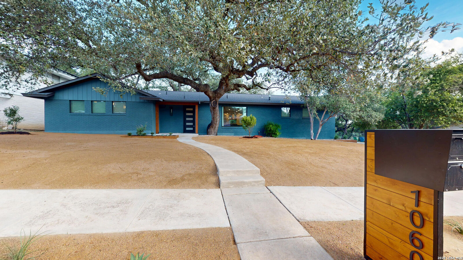 Property Photo: 10602 Burr Oak Dr TX 78230