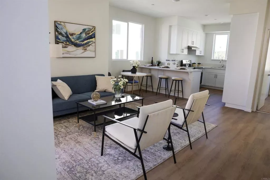 Property Photo: 462 Creekside Circle CA 92114