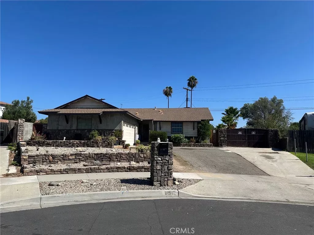 Property Photo:  8512 Verbena  CA 92504 