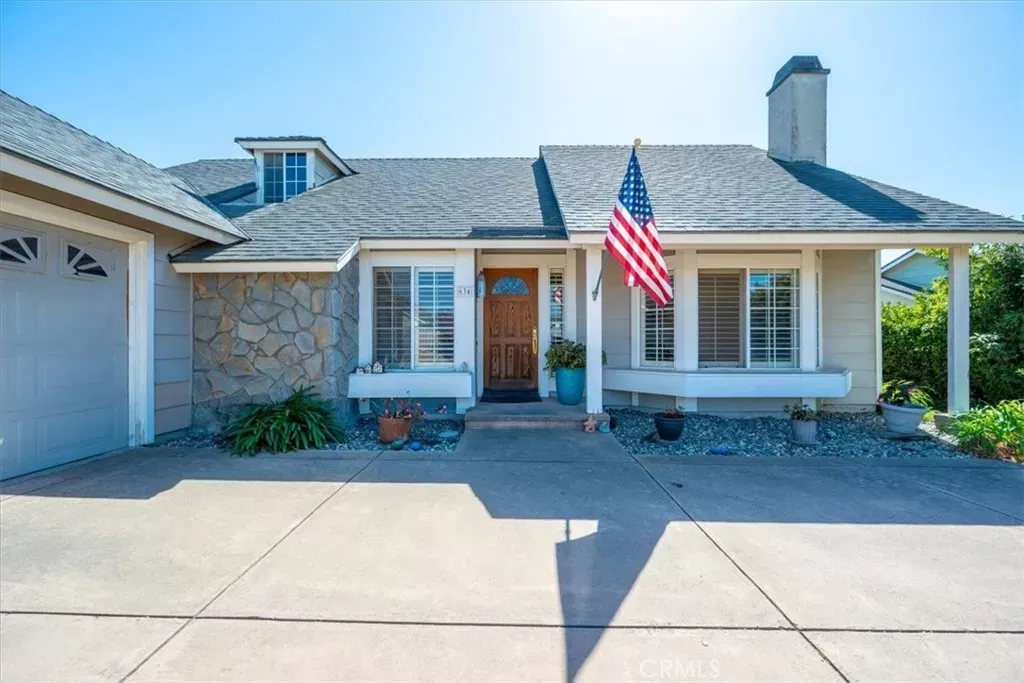 Property Photo: 634 Hartnell CA 93455