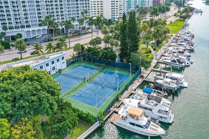 Property Photo: 5401 E Collins Ave 601 FL 33140