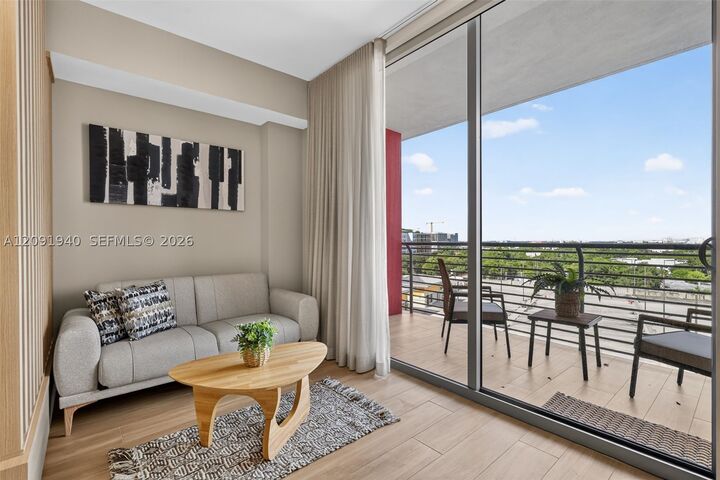 Property Photo: 90 NE 32nd St 921 FL 33137