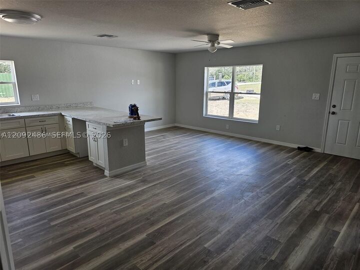 Property Photo:  1207 Ramona Avenue  FL 33870 