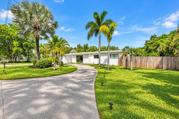 Property Photo:  9401 SW 82nd Ave  FL 33156 