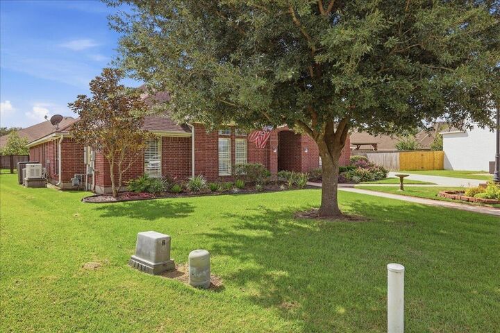 Property Photo:  6320 Meadow Mist  TX 77632 