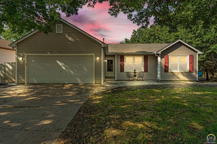 Property Photo: 2601 Cranley St KS 66046