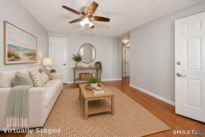 Property Photo: 18 Heritage Woods 18 CT 06492