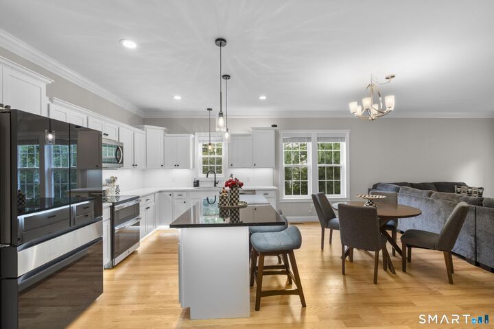 Property Photo:  175 Ridgewood Road  CT 06457 