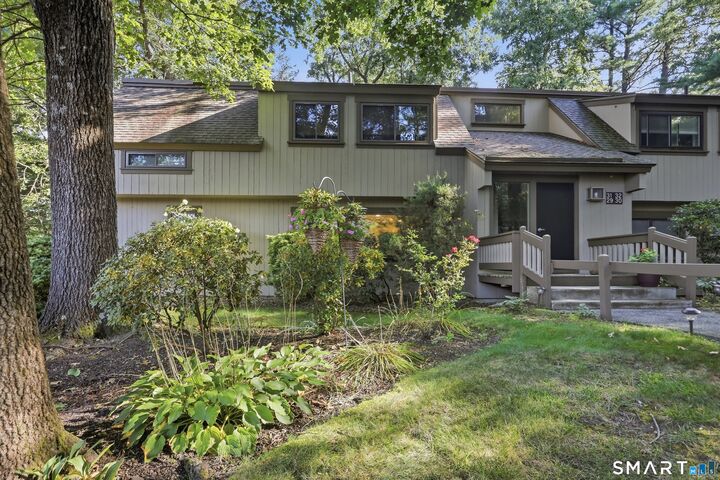 Property Photo:  29 Great Meadow Lane 29  CT 06032 