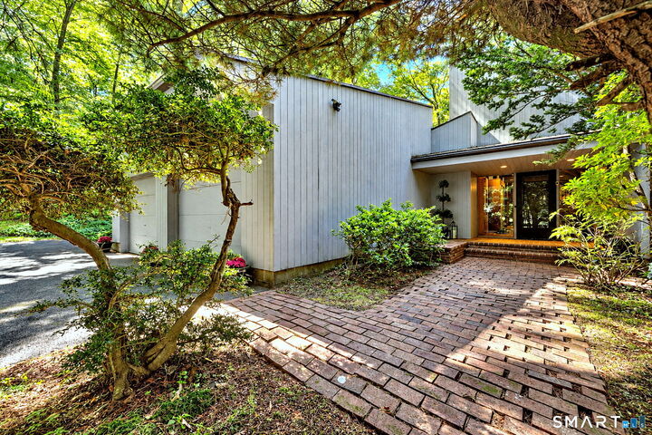 Property Photo:  28 Nettleton Drive  CT 06525 