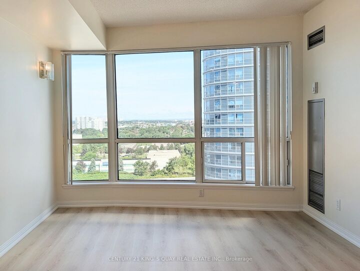 Photo de la propriété: 8 Lee Centre Drive 1701 ON M1H 3H8