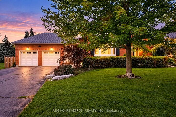 Property Photo:  20 Arthur Hall Drive  ON L0G 1V0 